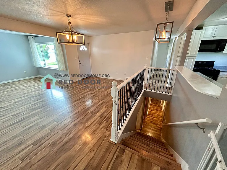 432 Beaverhead Ct — Photo 3