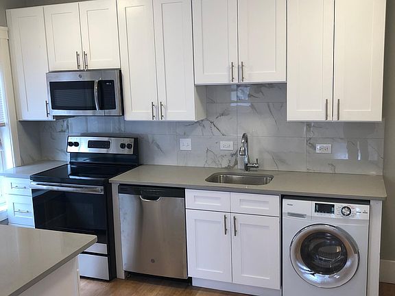 5th image of 4522 N Malden St #101