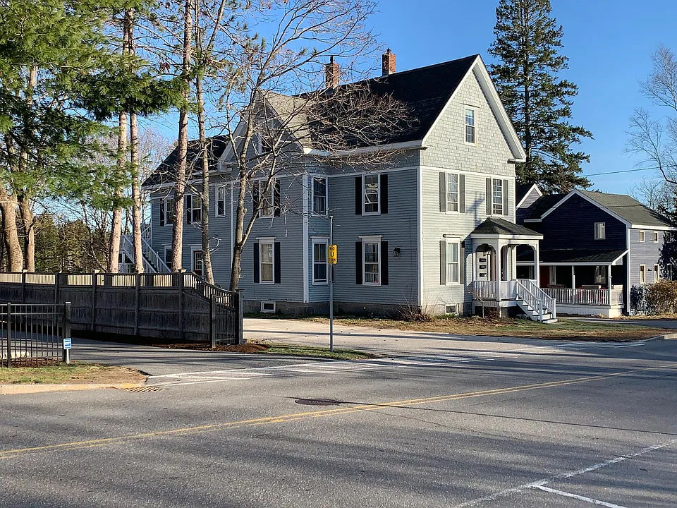 16 E Elm St #2