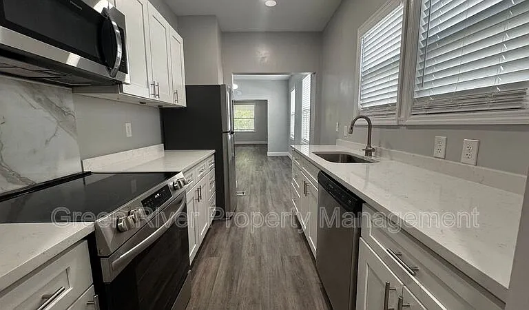 2805 College St — Photo 6