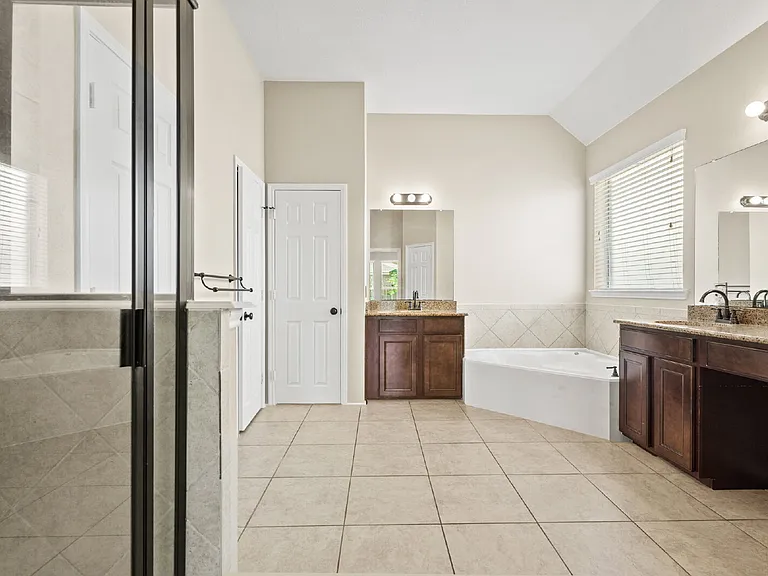 4713 La Escalona Dr — Photo 18