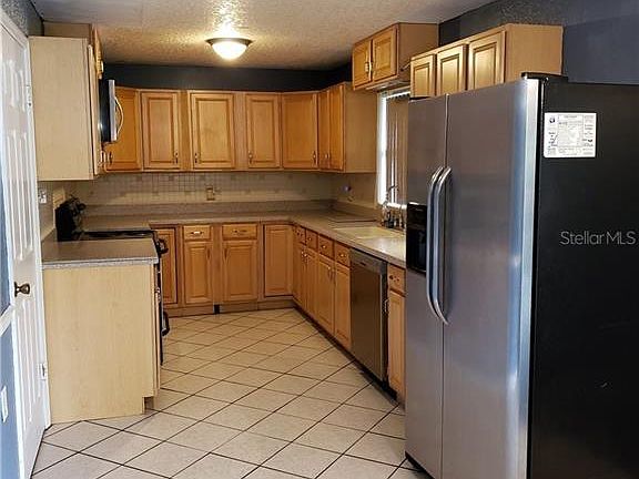 3rd image of 37148 Turner Dr