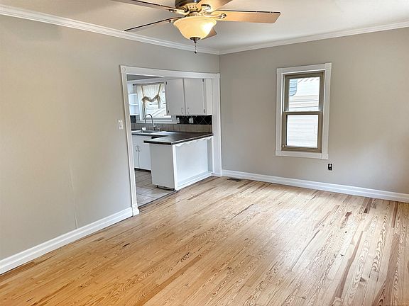 4th image of 37886 Sunnybrook St