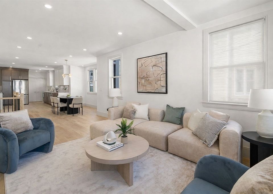 1st image of 10-12 Clyde Rd #1