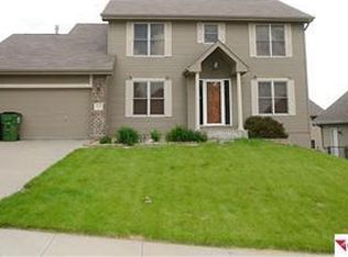 10023 Durkop St, La Vista, NE 68128
