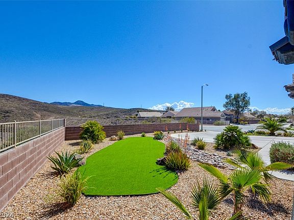 4th image of 2124 Horse Prairie Dr