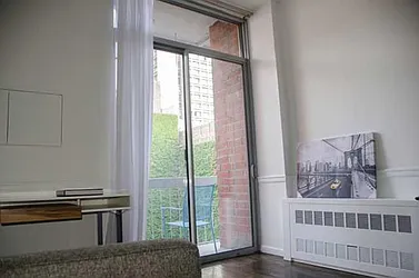 Rented by R New York