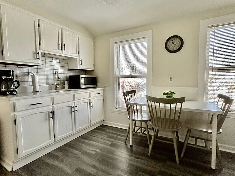 12 Grandview St #3 — Photo 10