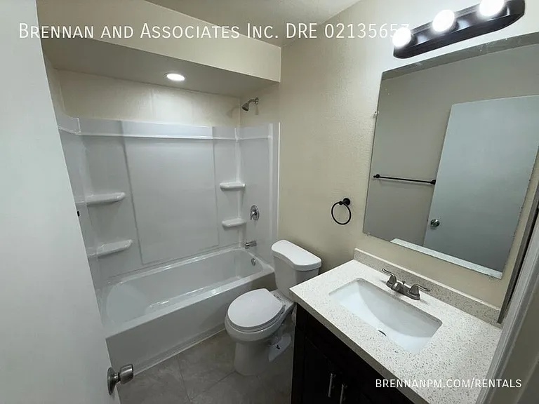 4201 51st St #3 — Photo 8