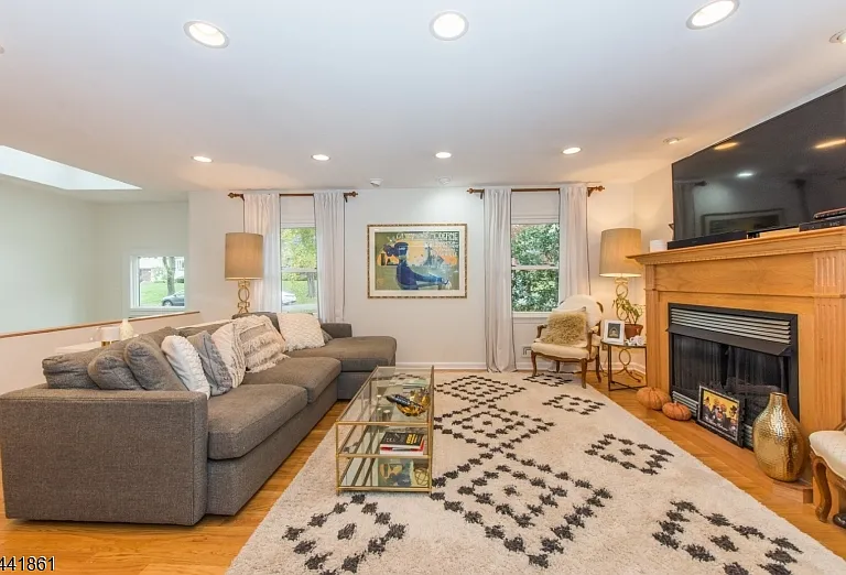 23 Kearney Ter — Photo 4