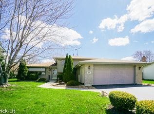1114 Greeley Dr, New Lenox, IL 60451