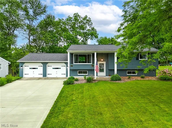 9381 Monticello Dr, Twinsburg, OH 44087