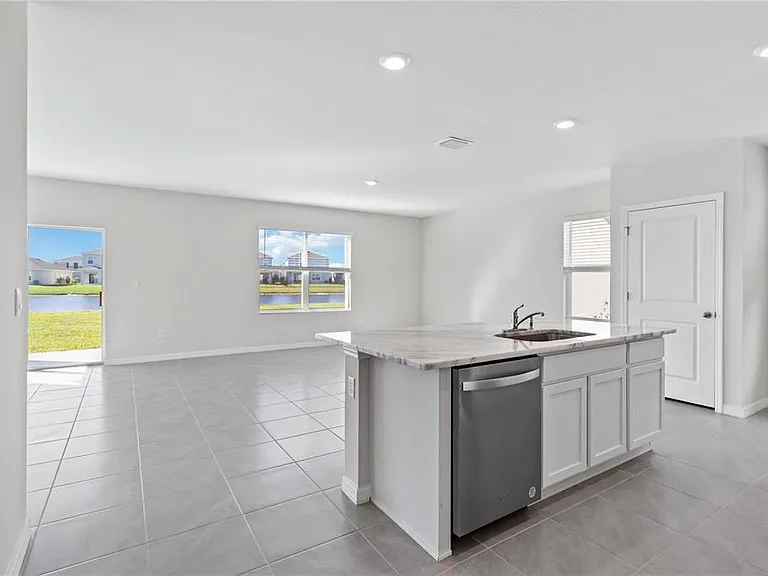 3394 Hilltop Cir — Photo 11