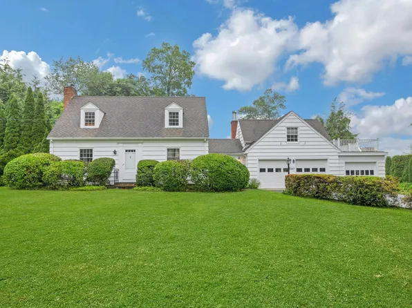 19 Orchard Lane, New Canaan, CT 06840