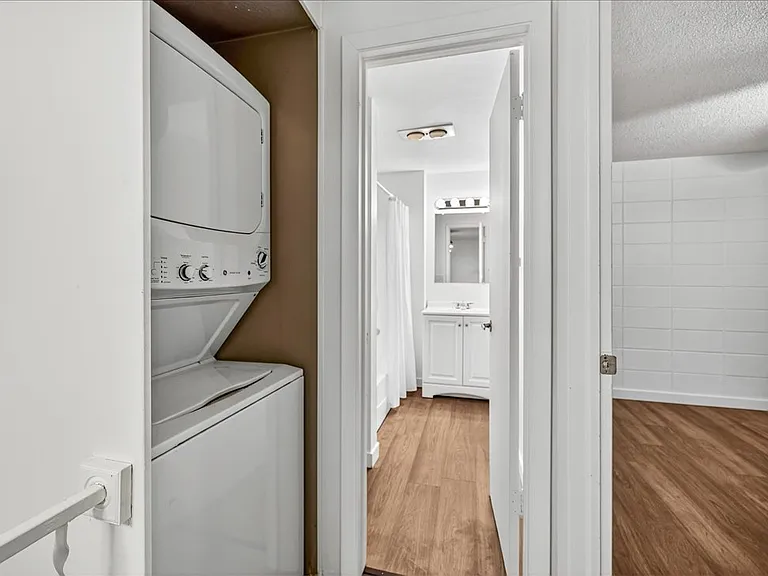 824 S Curtis Rd — Photo 15