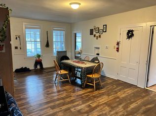 986 South East Street, Amherst, MA 01002