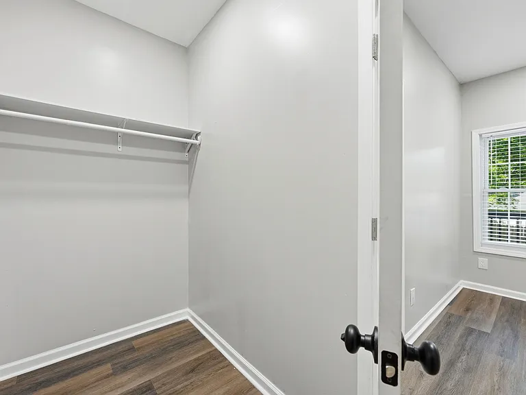 1106 Attica St — Photo 19