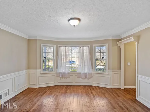 1960 McEachern Manor Dr, Atlanta, GA 30328