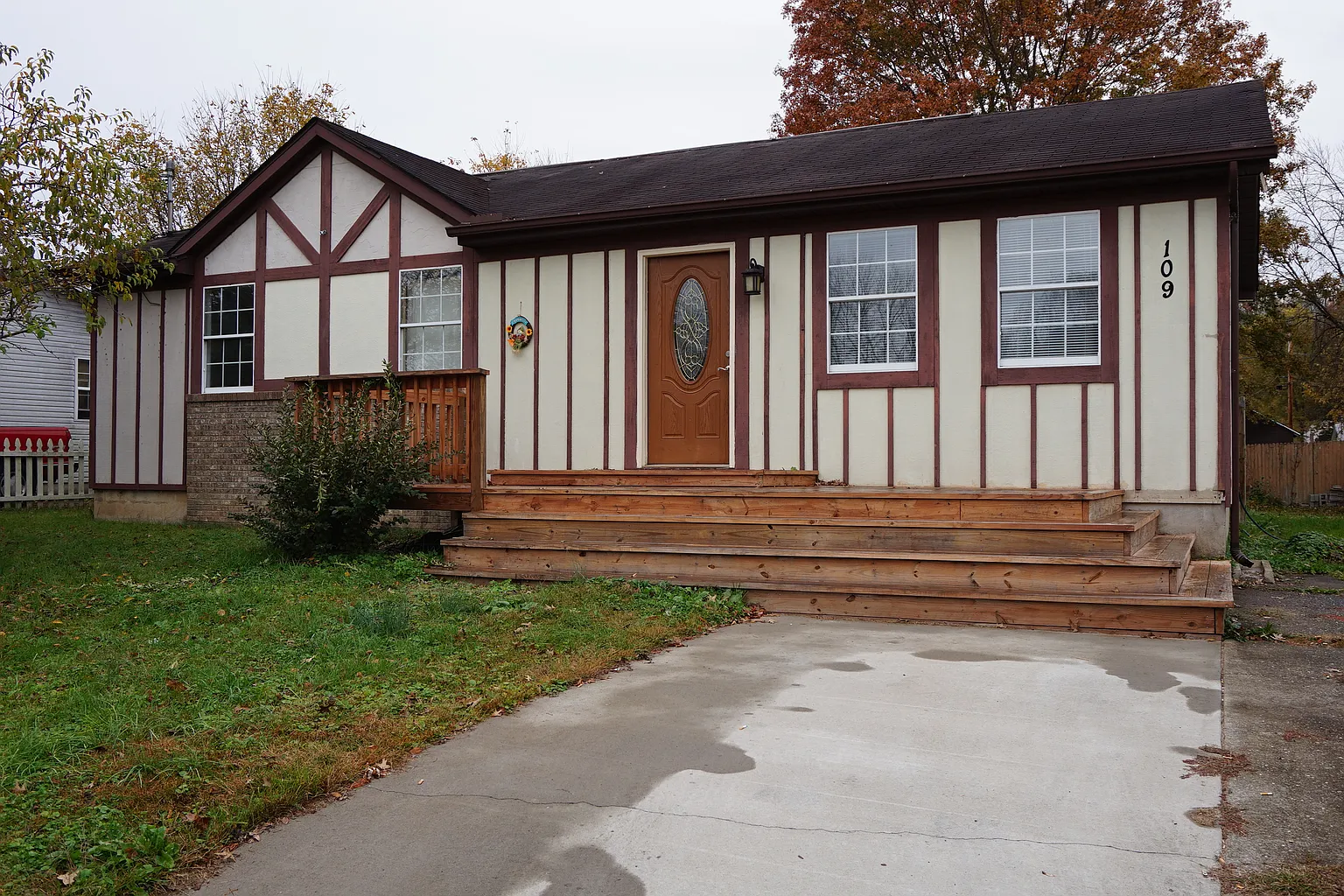 109 Allen Ct photo 1