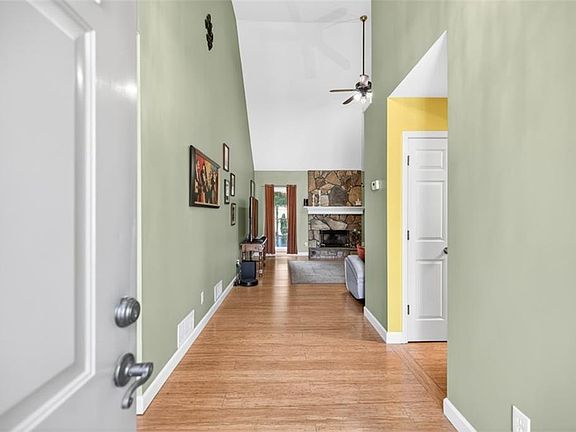 4th image of 4823 Stephens Rd