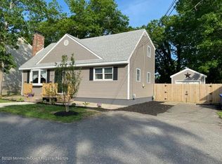 1063 White Cap Ave, Manahawkin, NJ 08050