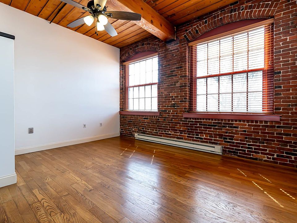 335 Cypress St Manchester NH Zillow