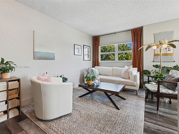 2nd image of 801 Meridian Ave APT 4D
