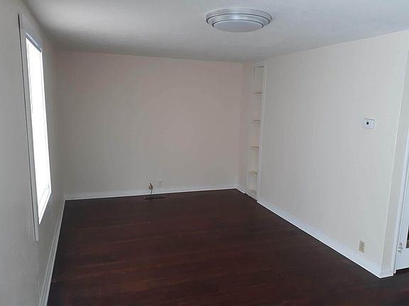 4th image of 1014 Marston Ave