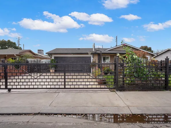 1113 Toulon Dr, Modesto, CA 95351