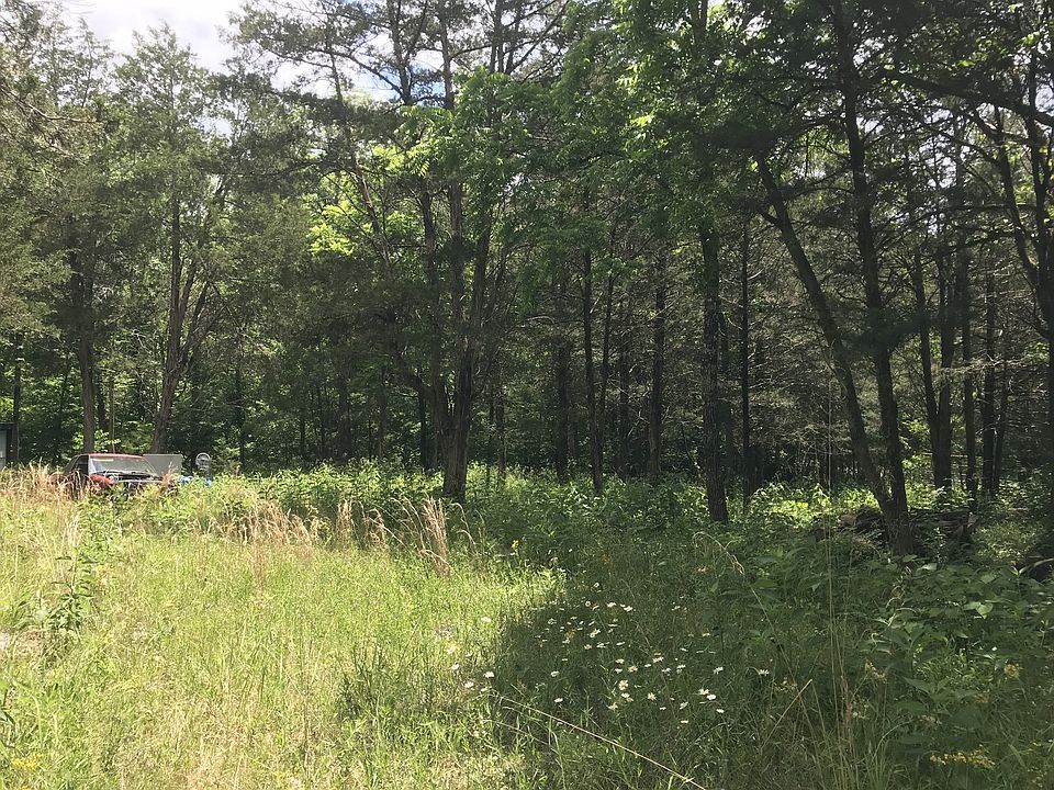 2nd image of 1989 Luther Sharp Rd