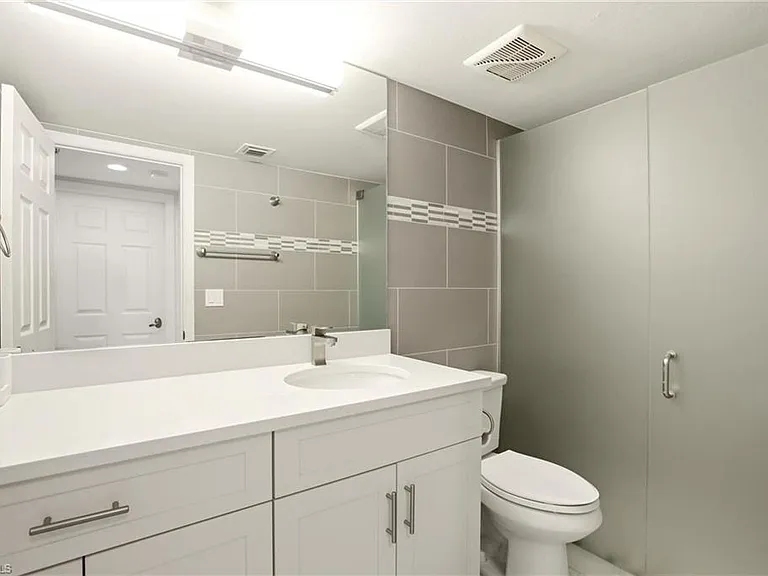 5550 Heron Point Dr #503 — Photo 23