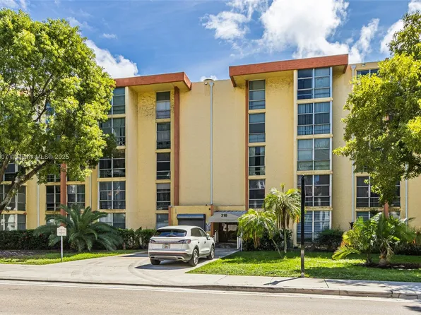 210 172nd St APT 432, Sunny Isles Beach, FL 33160
