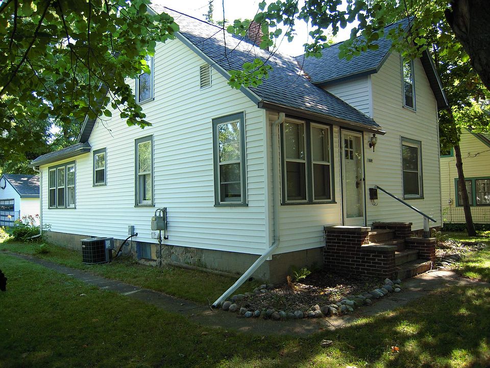 1st image of 1532 Blakeslee St