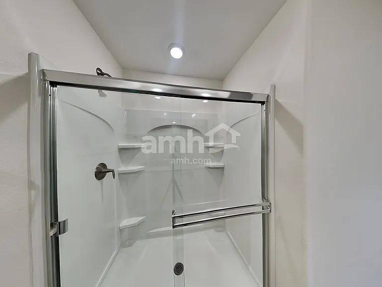 9259 Baylee Bay Ct — Photo 10