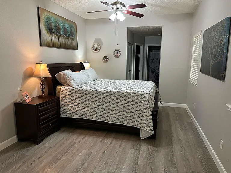 3114 Sleepy Hollow Dr — Photo 5