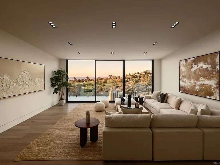 6627 Muirlands Dr — Photo 22