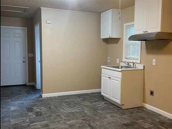 411 E St #413