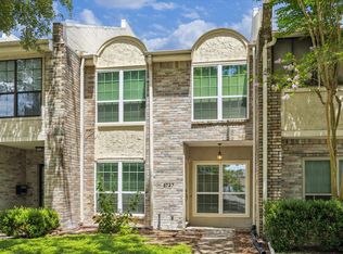 6727 Belmont St, Houston, TX 77005