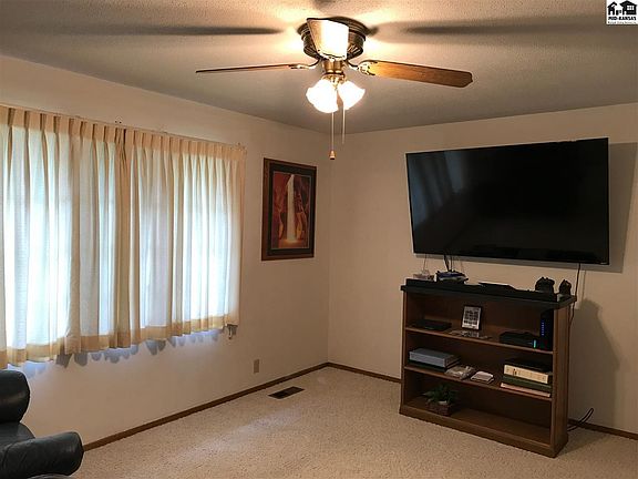 2nd image of 1001 W 24th Ave