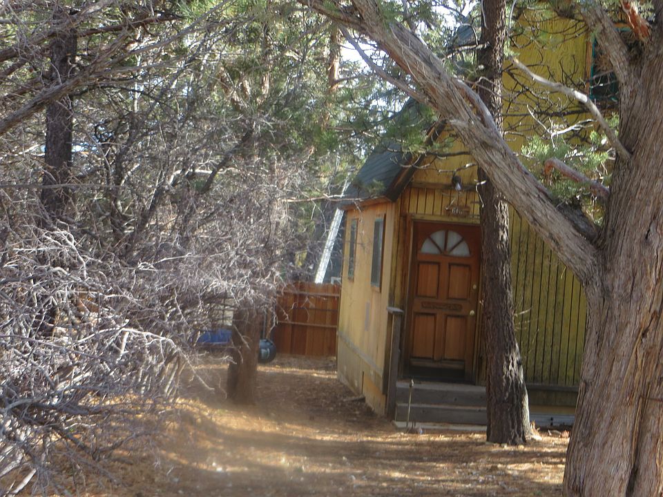 2nd image of 615 Sunset Ln