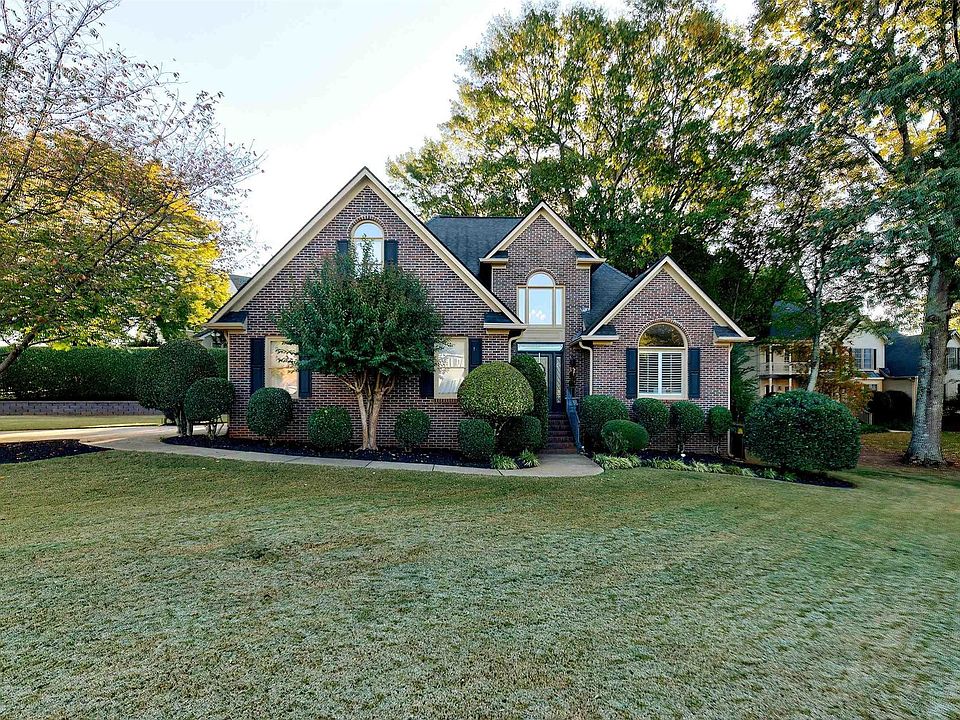 1st image of 100 Woodington Dr
