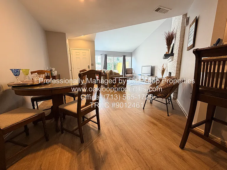 726 Country Place Dr #B — Photo 7