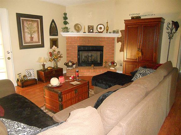 3rd image of 1338 Eagle Ln