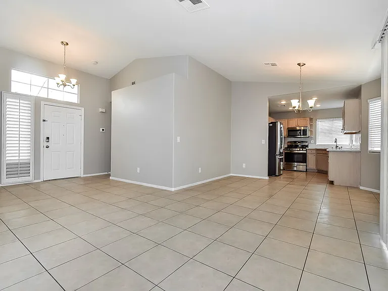 5828 Meadow Dale Dr — Photo 4