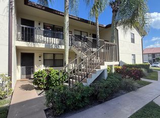 7690 Tahiti Ln APT 202, Lake Worth, FL 33467