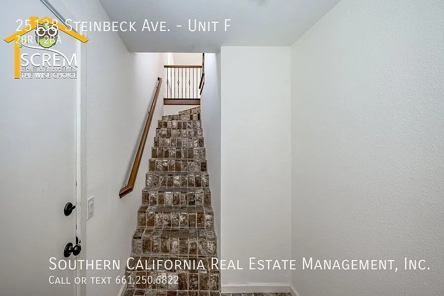 Two Bedroom Townhouse in Stevenson Ranch — Photo 3