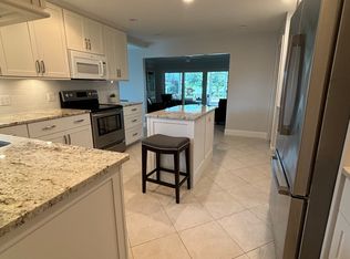 3313 Sheffield Cir, Sarasota, FL 34239