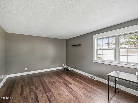 4th image of 101 Dell Rd