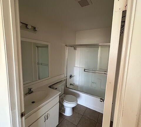 3rd image of 9129 Tobias Ave APT 205