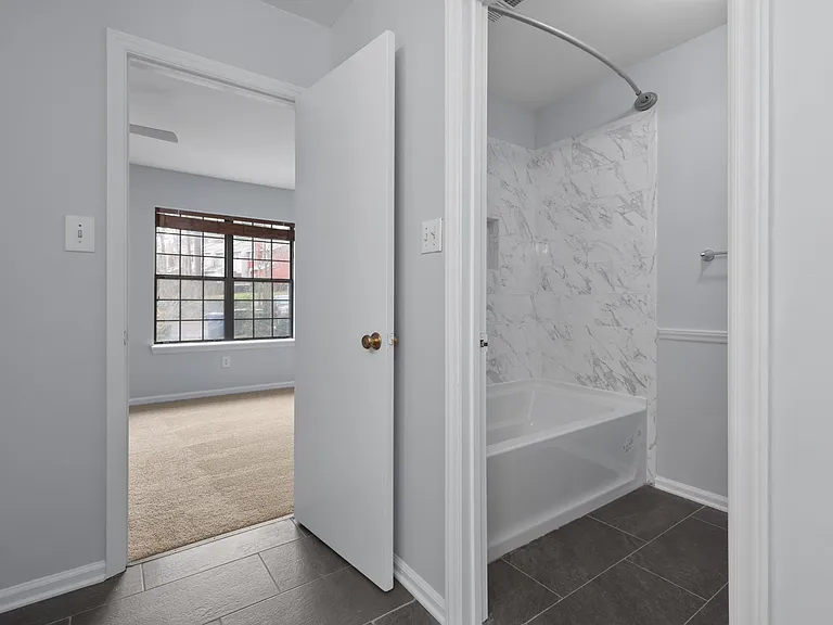 5702 Three Oaks Dr — Photo 20